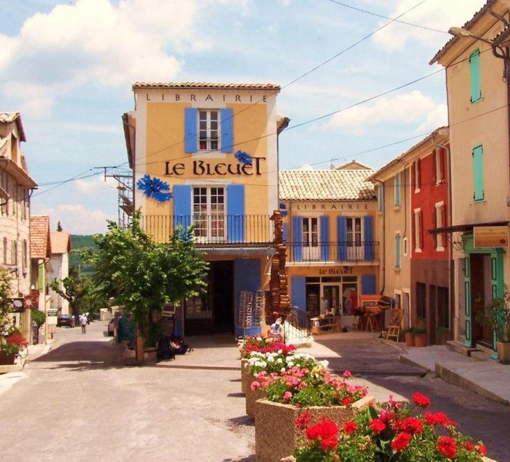 Gite La maison de Valentine en Provence Montsalier Extérieur photo