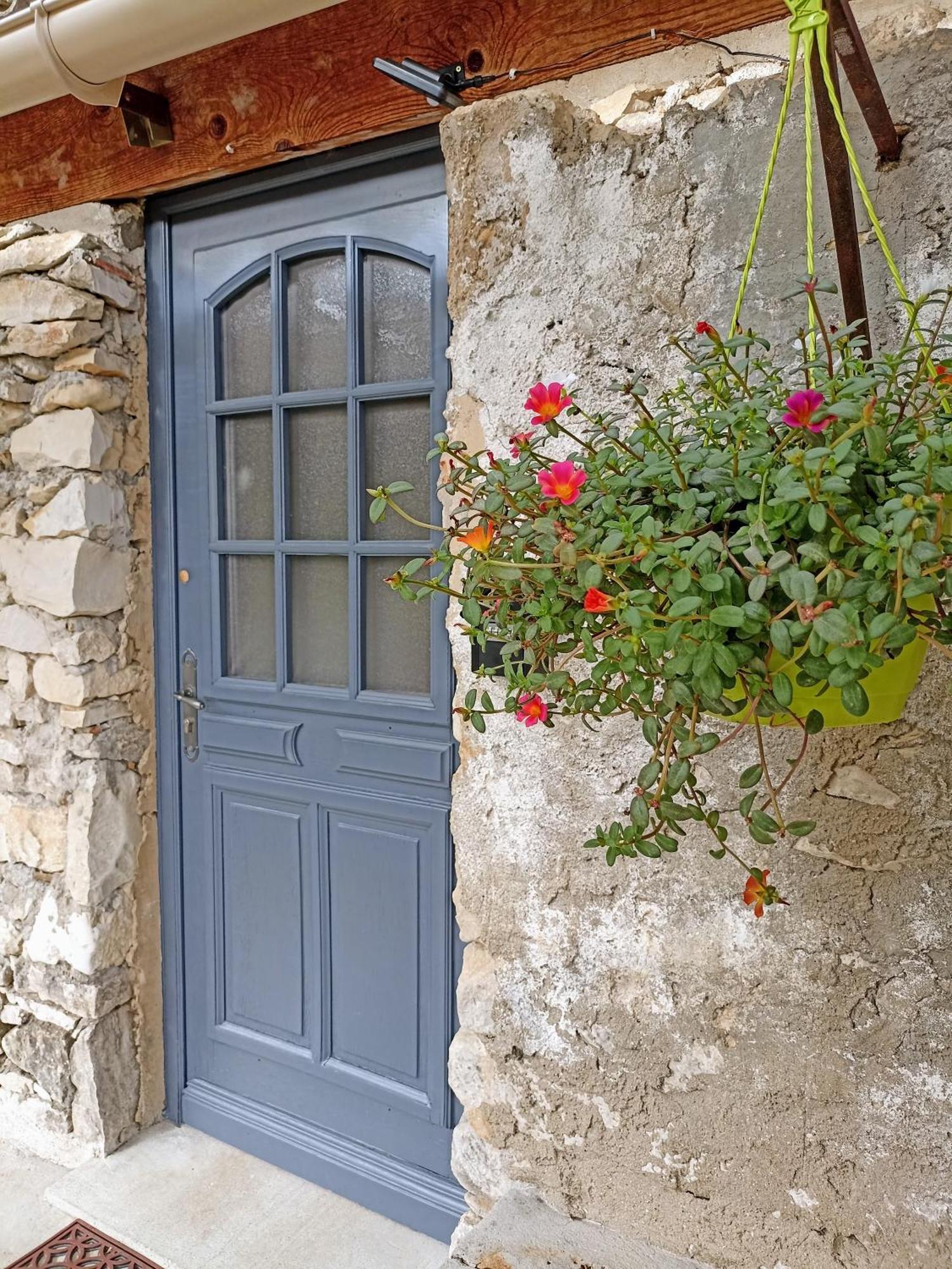 Gite La maison de Valentine en Provence Montsalier Extérieur photo